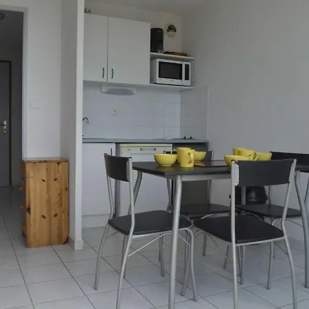 Cap D'agde, 2 Pieces, 4 Personnes - Fr-1-249-40